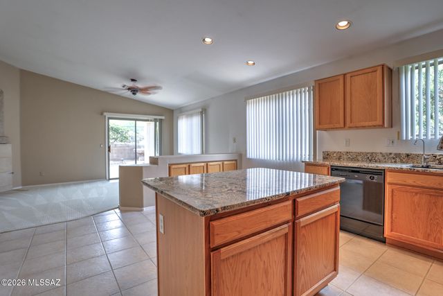 11336 N Flat Granite Drive, Oro Valley, AZ 85737