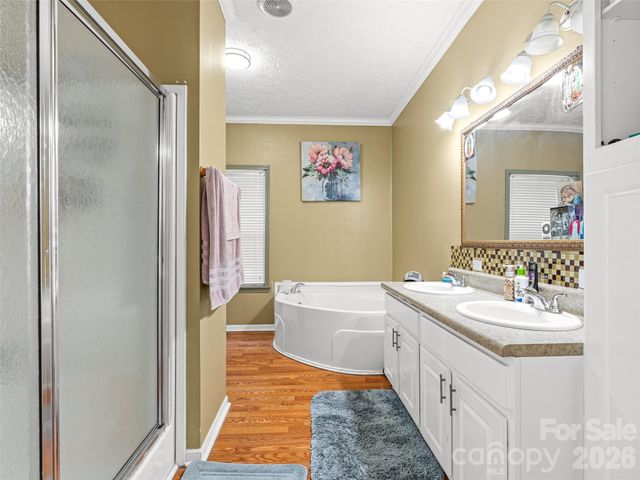 8 Jackson Cove Road, Leicester, NC 28748
