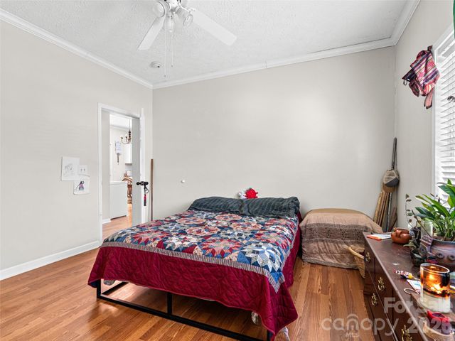 8 Jackson Cove Road, Leicester, NC 28748