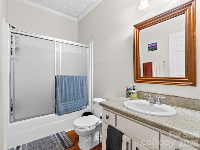 8 Jackson Cove Road, Leicester, NC 28748