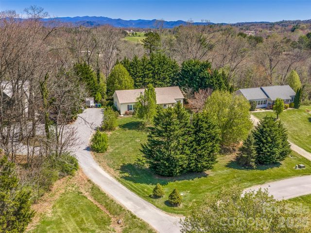 8 Jackson Cove Road, Leicester, NC 28748