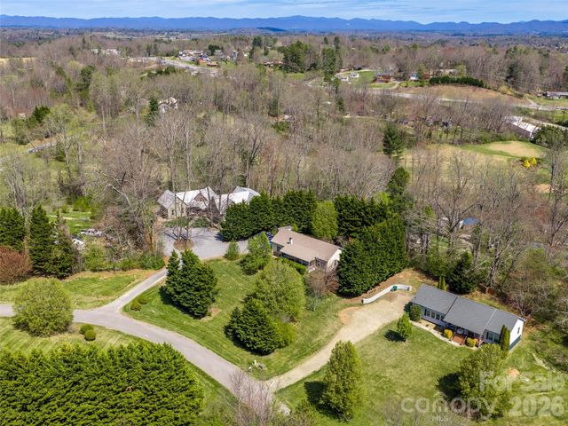 8 Jackson Cove Road, Leicester, NC 28748