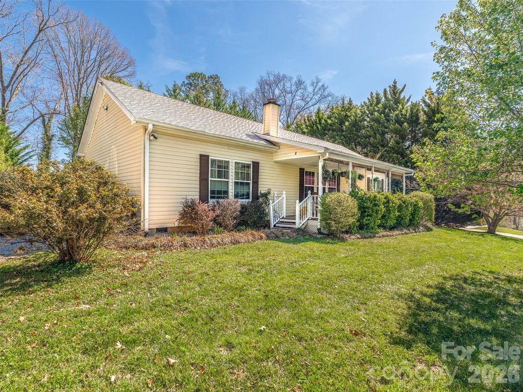 8 Jackson Cove Road, Leicester, NC 28748