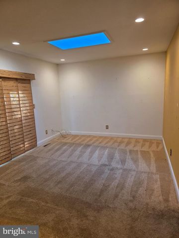 122 PAWNEE CT, Newark, DE 19702
