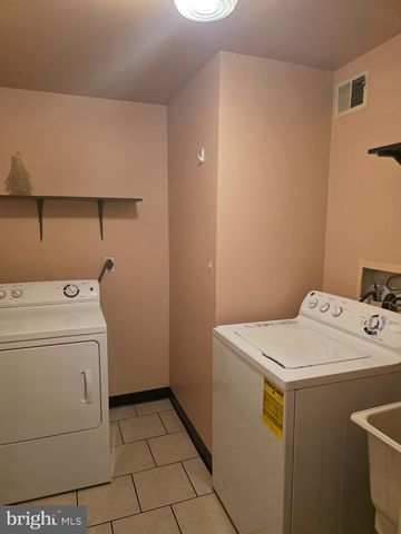 122 PAWNEE CT, Newark, DE 19702