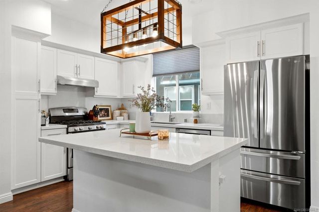 325 Royal Gln 608, Escondido, CA 92025