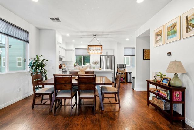 325 Royal Gln 608, Escondido, CA 92025