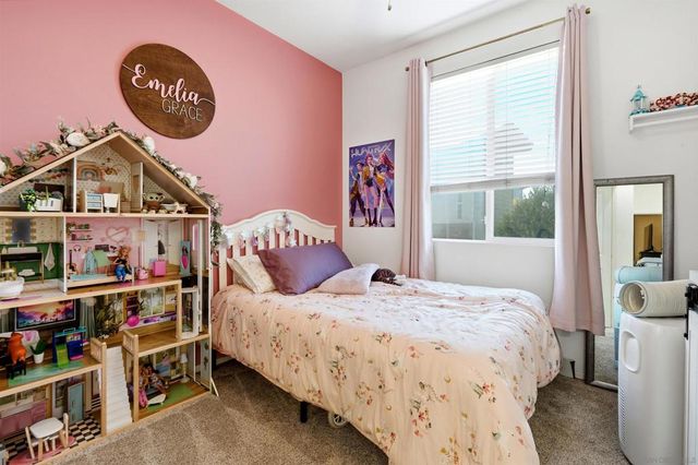 325 Royal Gln 608, Escondido, CA 92025