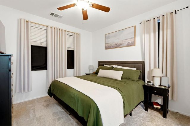 325 Royal Gln 608, Escondido, CA 92025