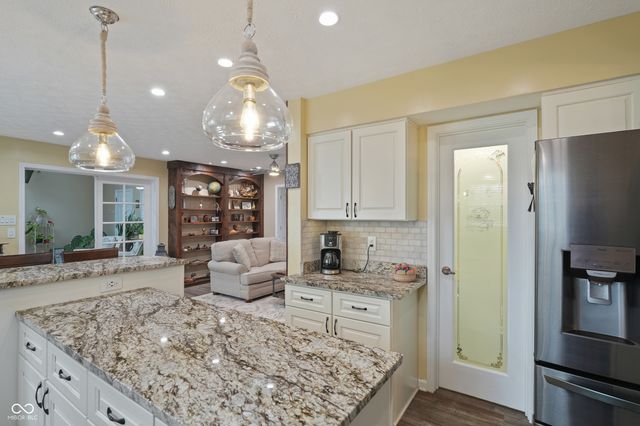 9523 E Southport Road, Indianapolis, IN 46259