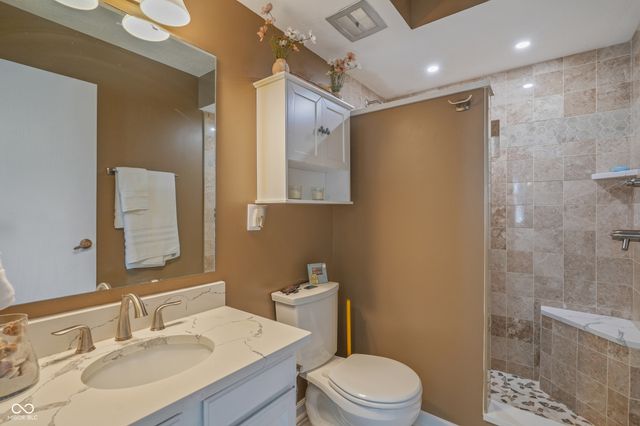 9523 E Southport Road, Indianapolis, IN 46259
