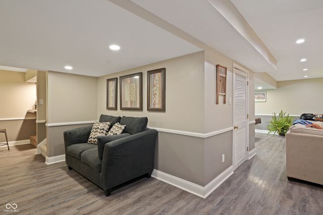 9523 E Southport Road, Indianapolis, IN 46259