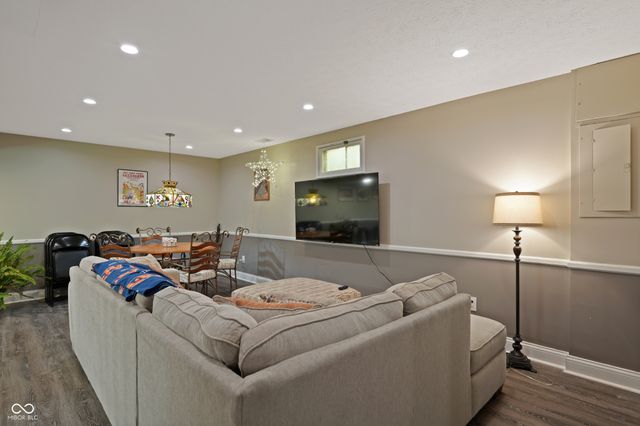 9523 E Southport Road, Indianapolis, IN 46259