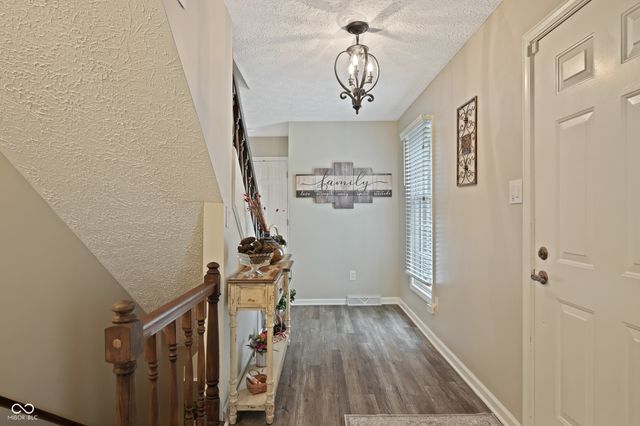9523 E Southport Road, Indianapolis, IN 46259