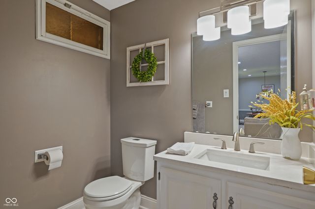 9523 E Southport Road, Indianapolis, IN 46259