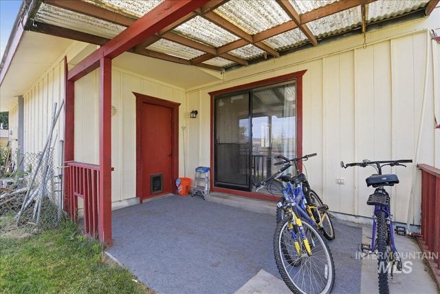 5085 S Council Bluff Way, Boise, ID 83716