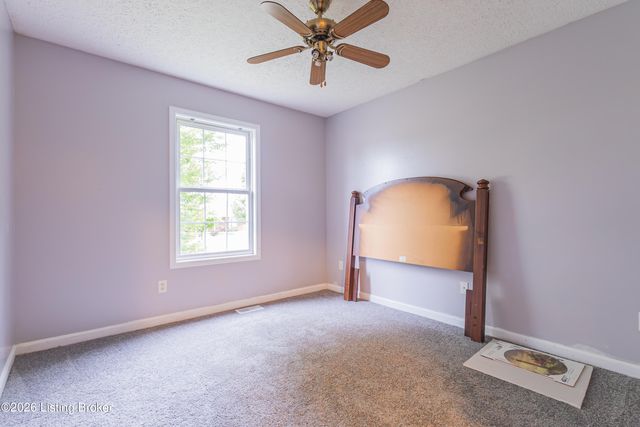219 Forest Park Dr, Mt Washington, KY 40047