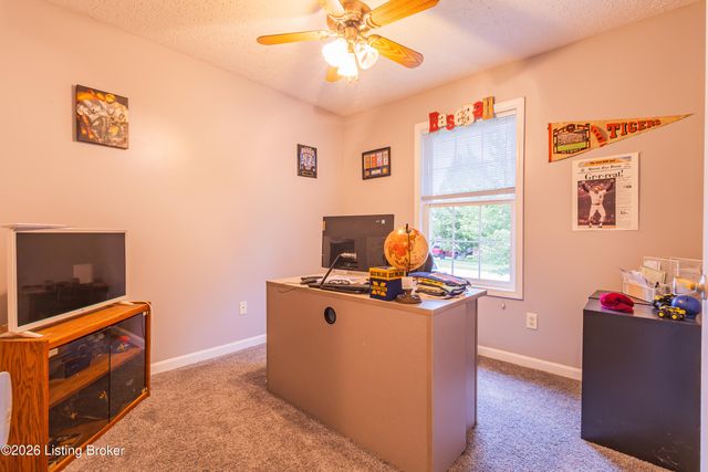 219 Forest Park Dr, Mt Washington, KY 40047