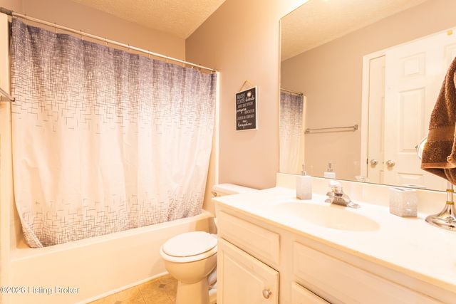 219 Forest Park Dr, Mt Washington, KY 40047
