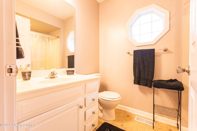 219 Forest Park Dr, Mt Washington, KY 40047