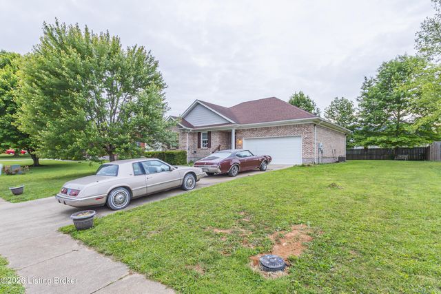 219 Forest Park Dr, Mt Washington, KY 40047