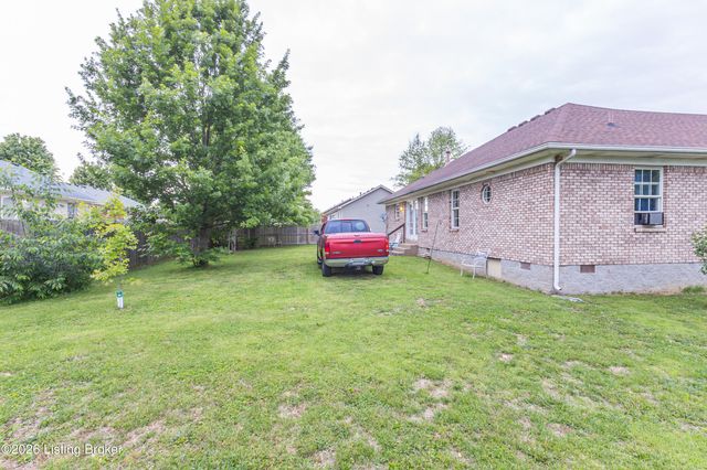 219 Forest Park Dr, Mt Washington, KY 40047