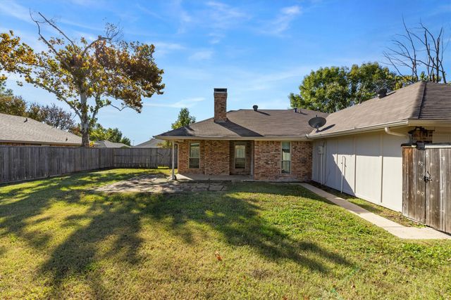 2101 Covered Wagon Drive, Plano, TX 75074