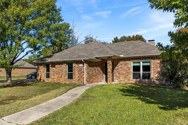 2101 Covered Wagon Drive, Plano, TX 75074