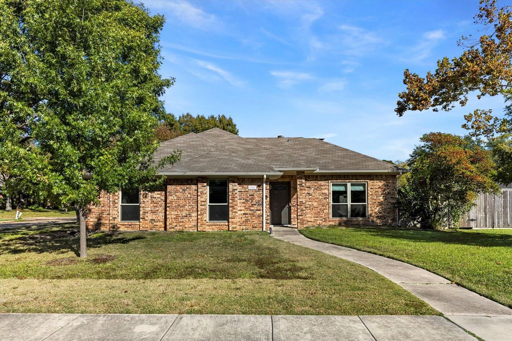 2101 Covered Wagon Drive, Plano, TX 75074