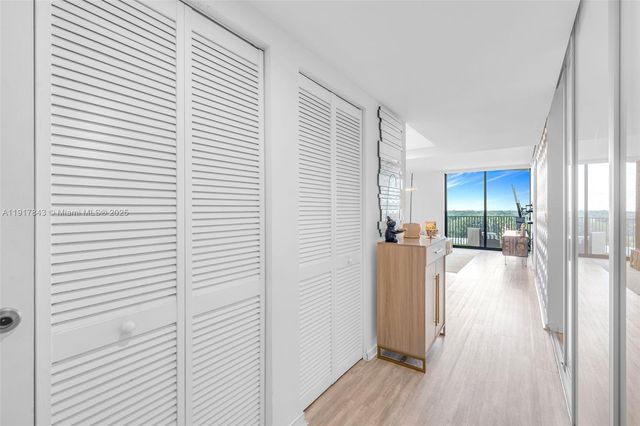 5252 NW 85th Ave 504, Doral, FL 33166