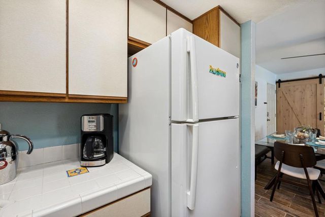 2700 Lawrence Crossley Road 22, Palm Springs, CA 92264