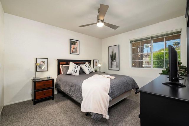 2700 Lawrence Crossley Road 22, Palm Springs, CA 92264