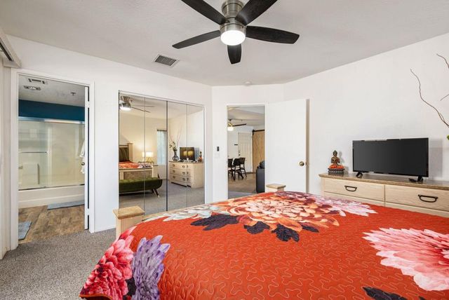 2700 Lawrence Crossley Road 22, Palm Springs, CA 92264