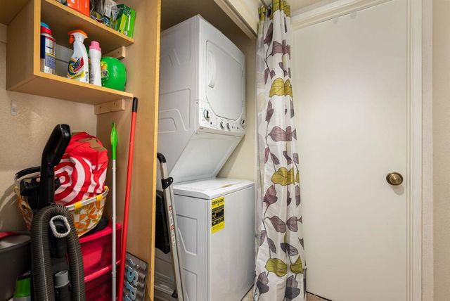 2700 Lawrence Crossley Road 22, Palm Springs, CA 92264