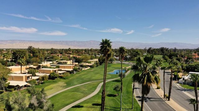 2700 Lawrence Crossley Road 22, Palm Springs, CA 92264