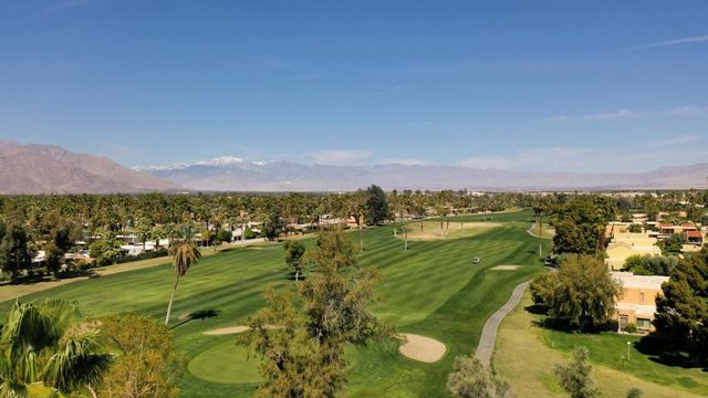 2700 Lawrence Crossley Road 22, Palm Springs, CA 92264