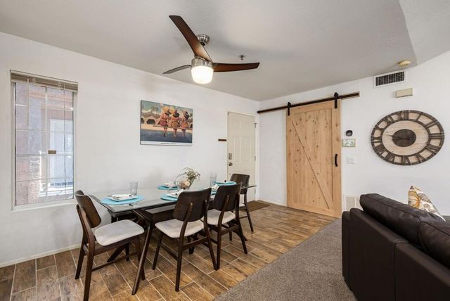 2700 Lawrence Crossley Road 22, Palm Springs, CA 92264