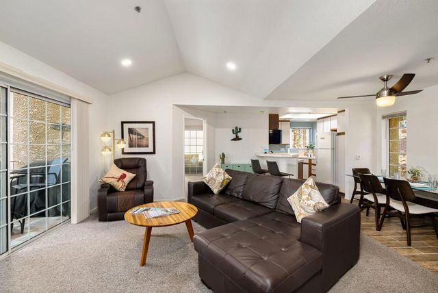 2700 Lawrence Crossley Road 22, Palm Springs, CA 92264