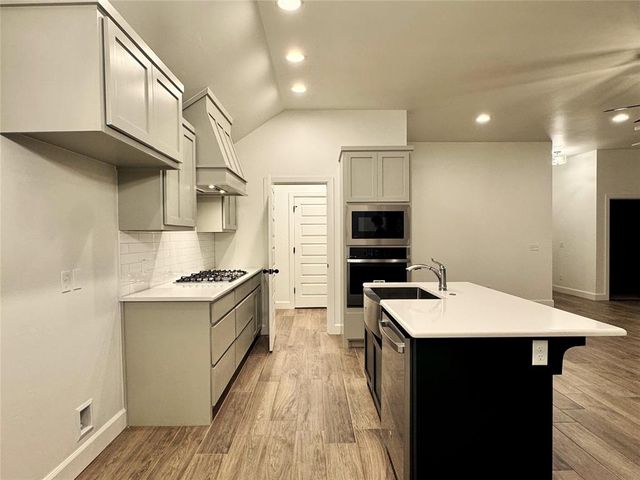 9312 NW 143rd Street, Yukon, OK 73099