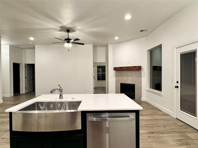 9312 NW 143rd Street, Yukon, OK 73099