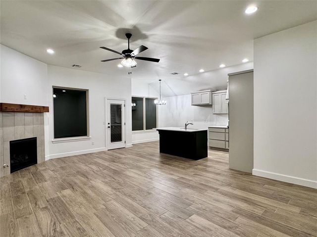9312 NW 143rd Street, Yukon, OK 73099