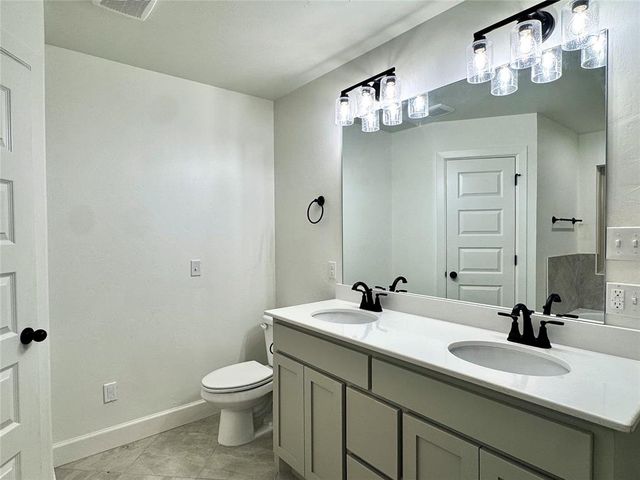 9312 NW 143rd Street, Yukon, OK 73099