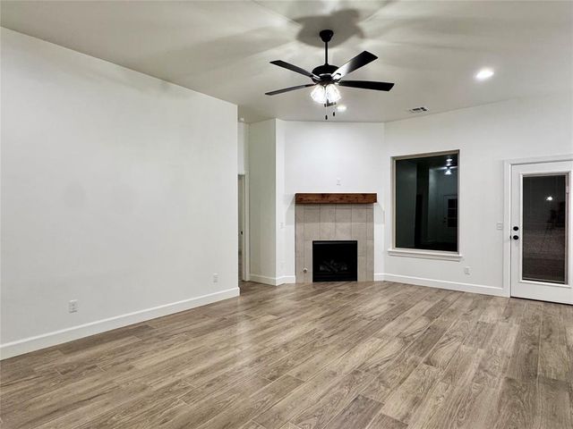 9312 NW 143rd Street, Yukon, OK 73099