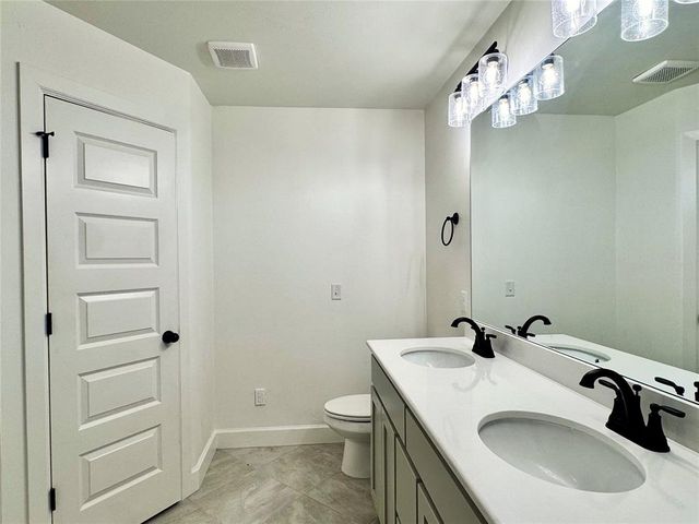 9312 NW 143rd Street, Yukon, OK 73099