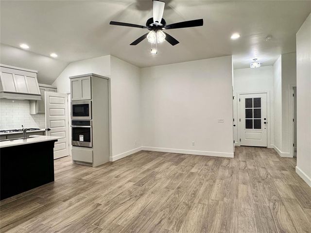 9312 NW 143rd Street, Yukon, OK 73099