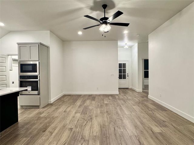 9312 NW 143rd Street, Yukon, OK 73099