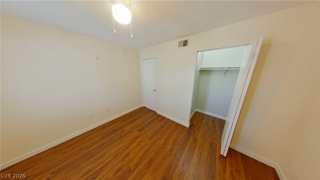 7885 West Flamingo Road 2165, Las Vegas, NV 89147