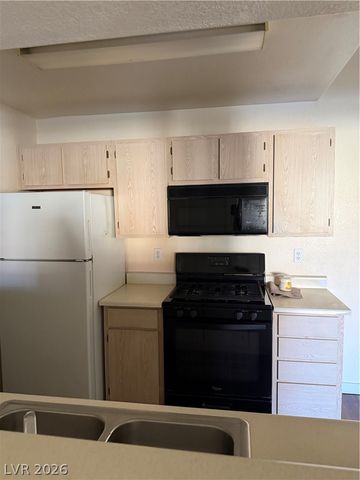 7885 West Flamingo Road 2165, Las Vegas, NV 89147