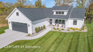 10606 Tall Pine Lane, Freeland, MI 48623