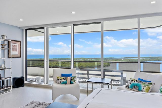 100 LAKESHORE Drive 2151, North Palm Beach, FL 33408
